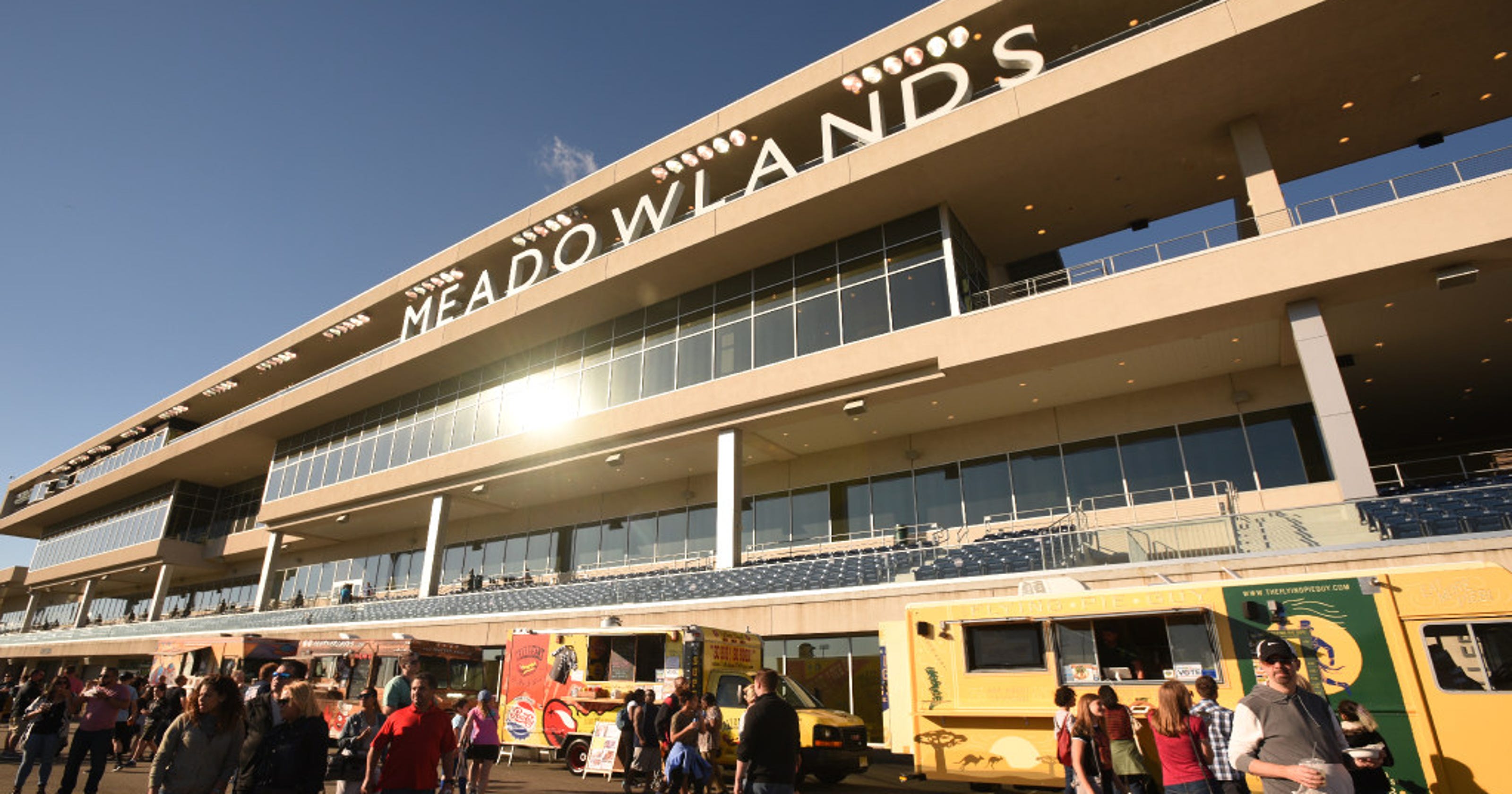 Meadowlands Racetrack schedule here.