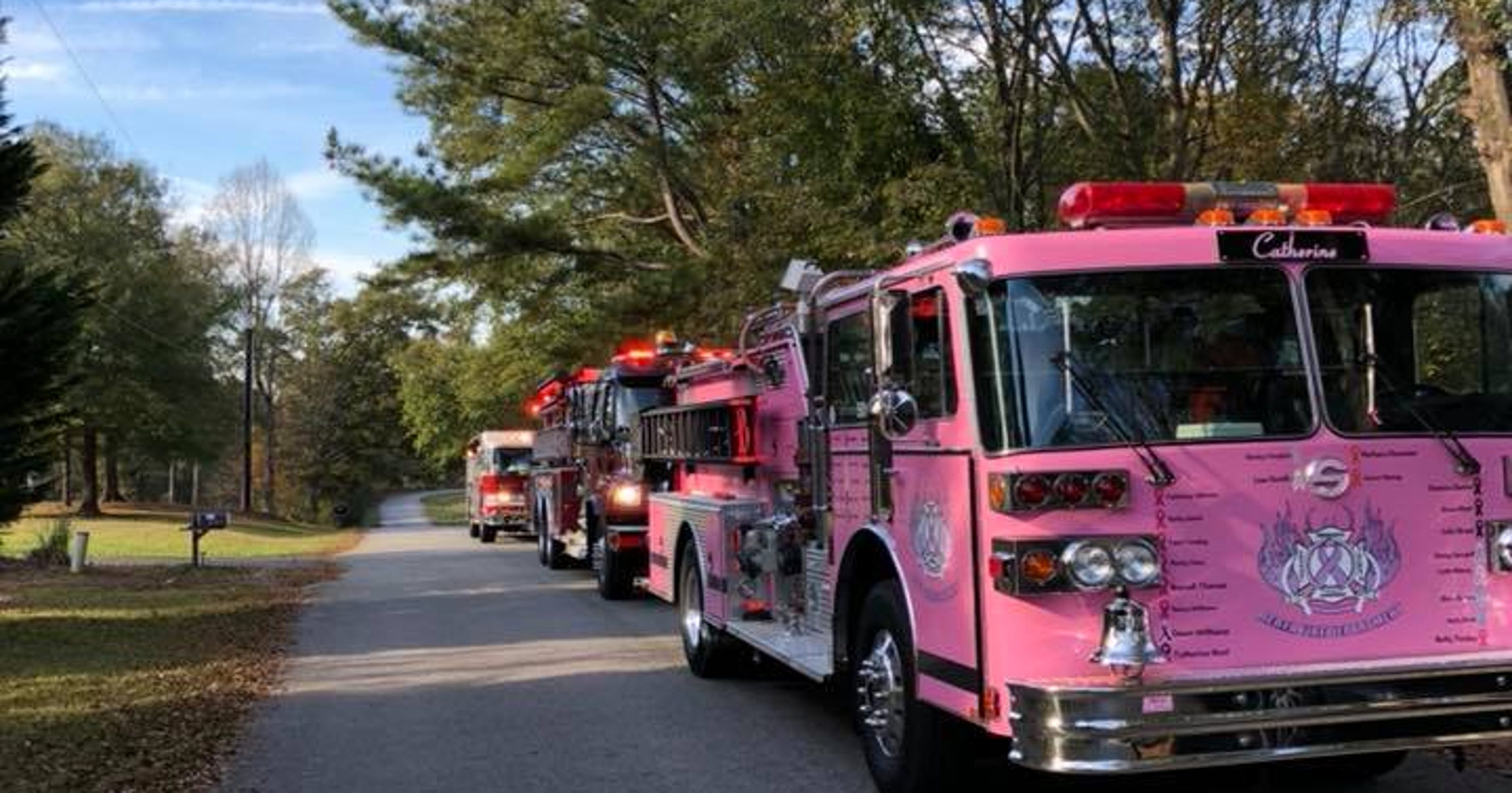Firefighter battling breast cancer gets ride in pink fire truck