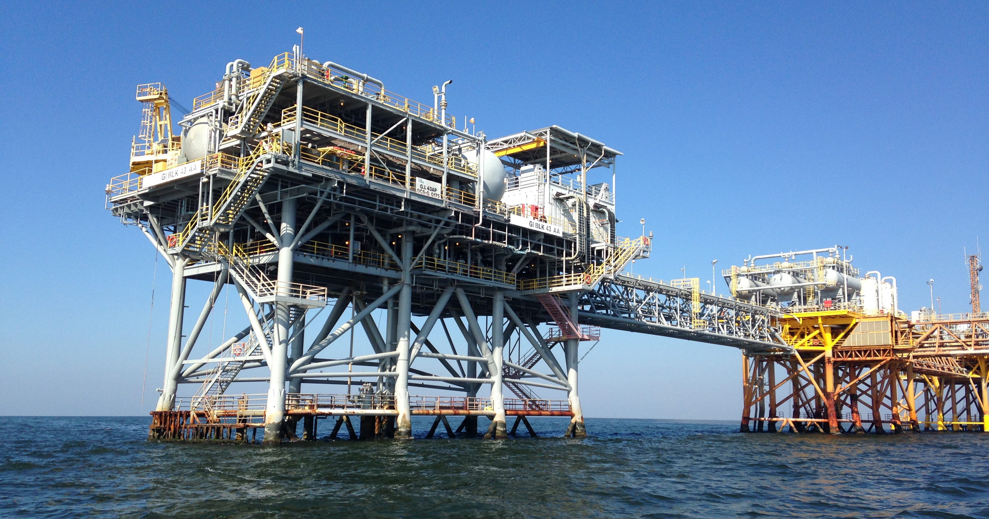 Report blasts oil rig safety agency #39 s effectiveness