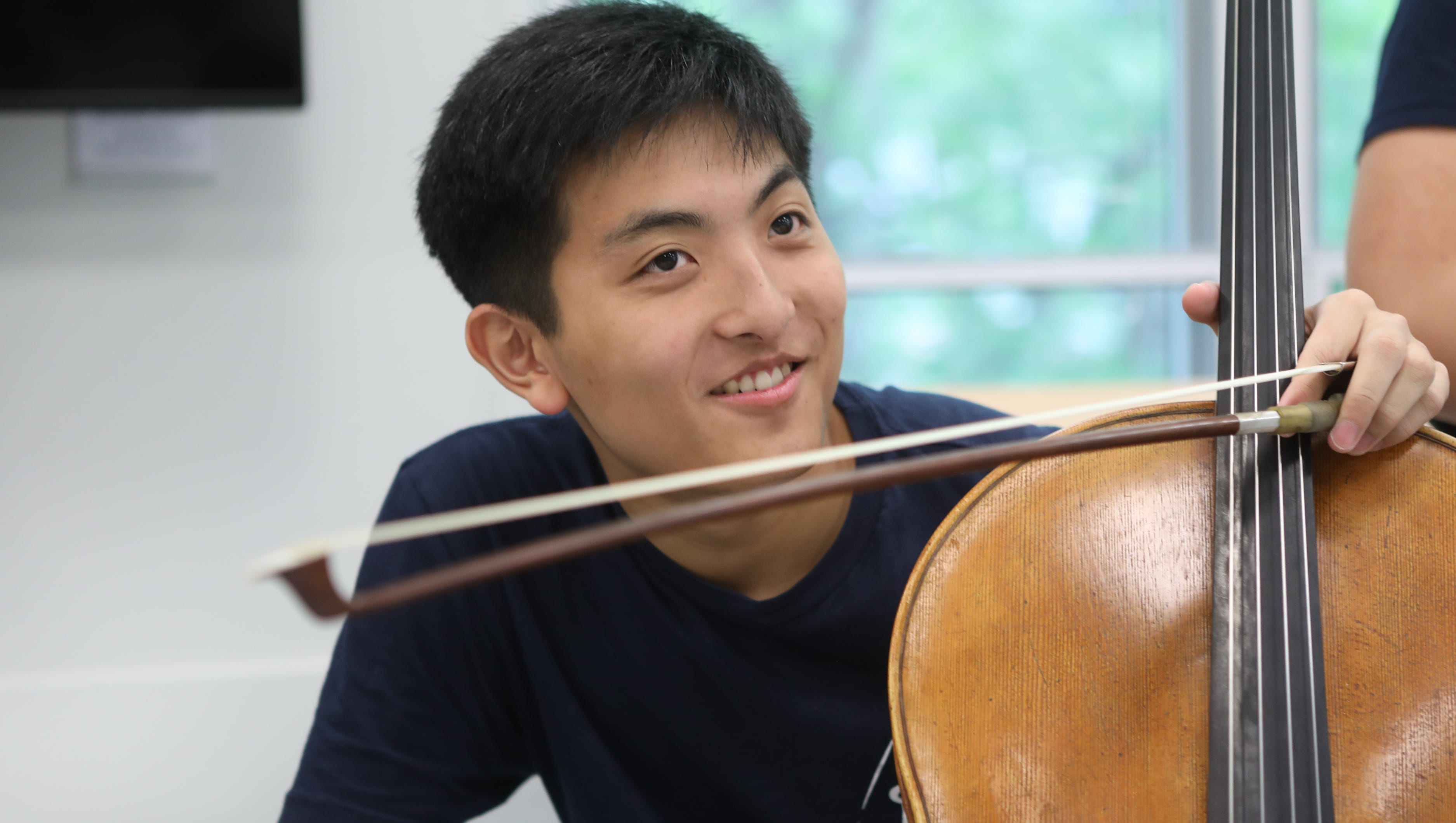Teenage cello prodigy brings virtuosity, passion to the classroom