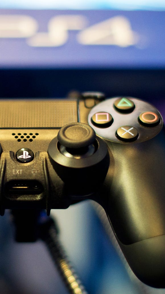 Sony Finally Allows Gamers To Change Psn Usernames - a playstation 4 controller