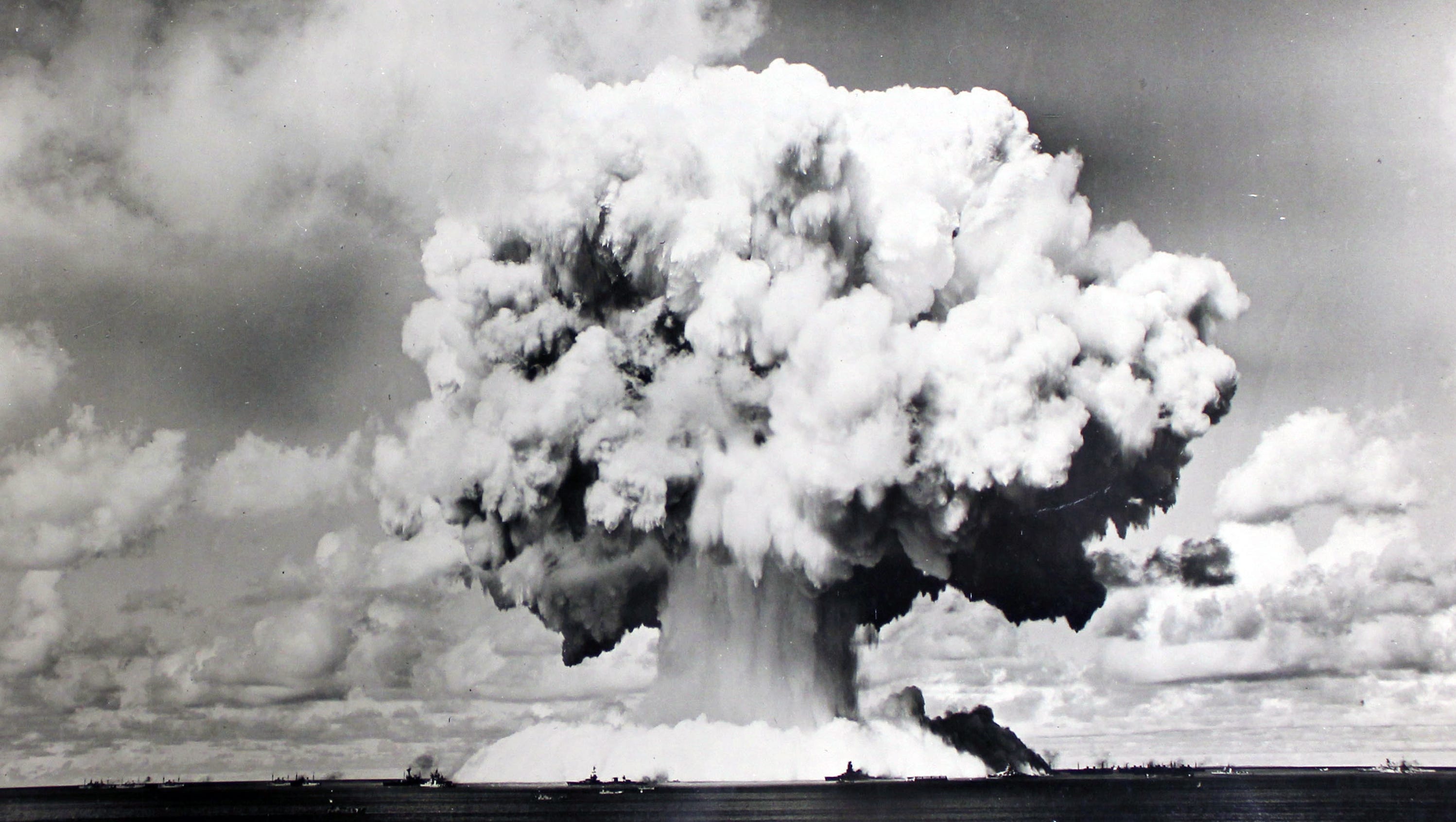 Мощнейший ядерный взрыв в истории. Водородная бомба (1952-1953). Атомная бомбардировка Нагасаки. Взрыв первая атомная бомба Курчатова. Испытания ядерного оружия.