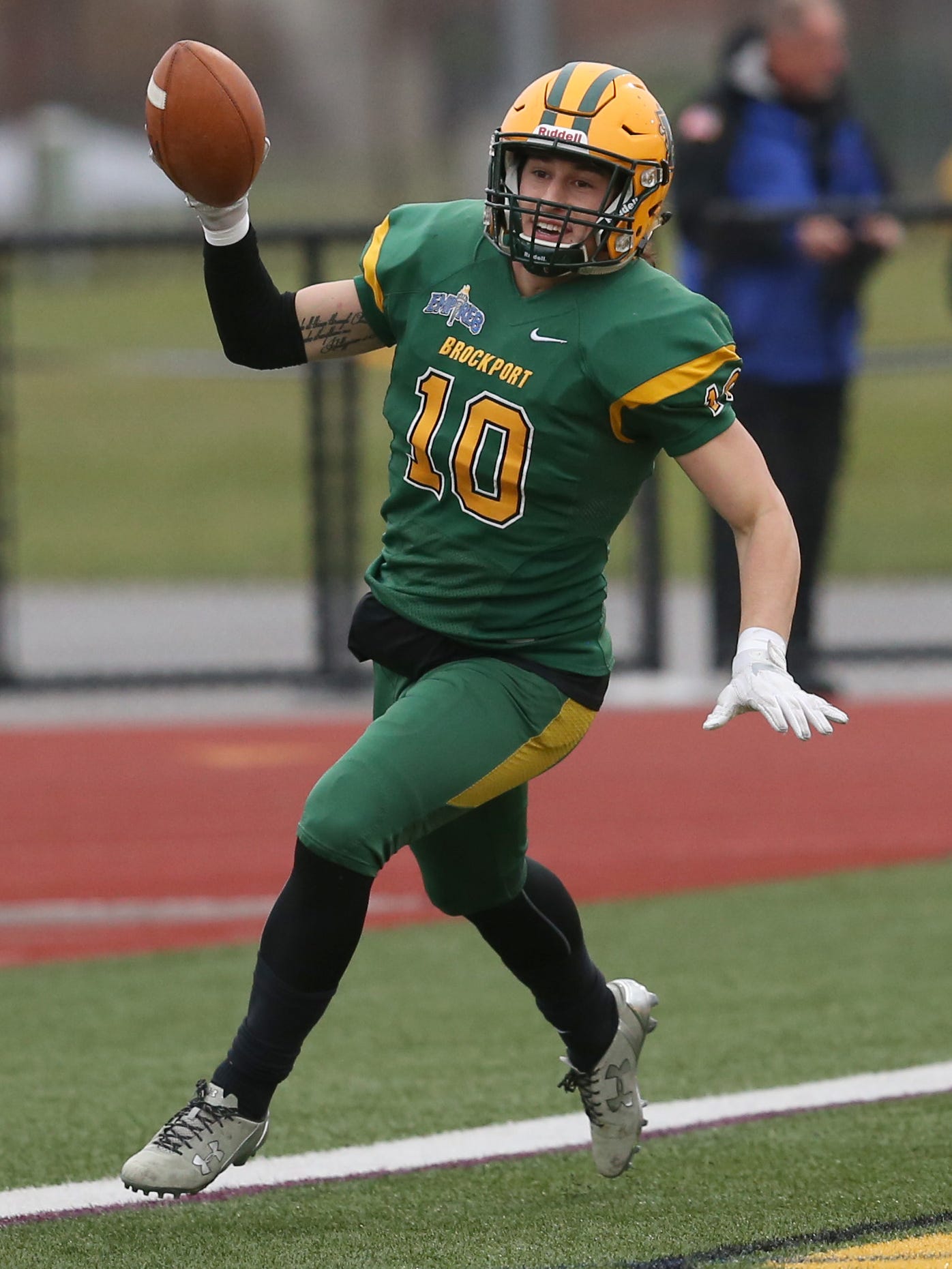 Brockport To Play Mary Hardin Baylor In Ncaa Football Semifinal
