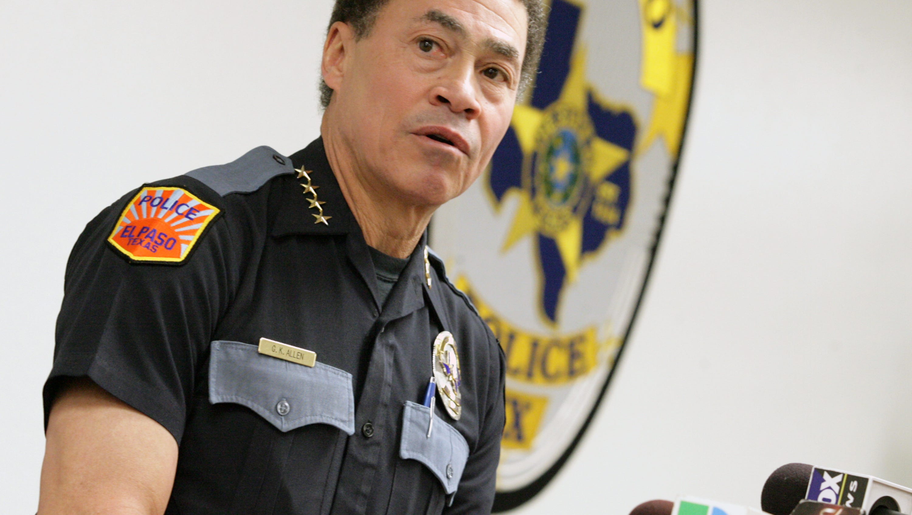 Mayor, council urged to repudiate police chief