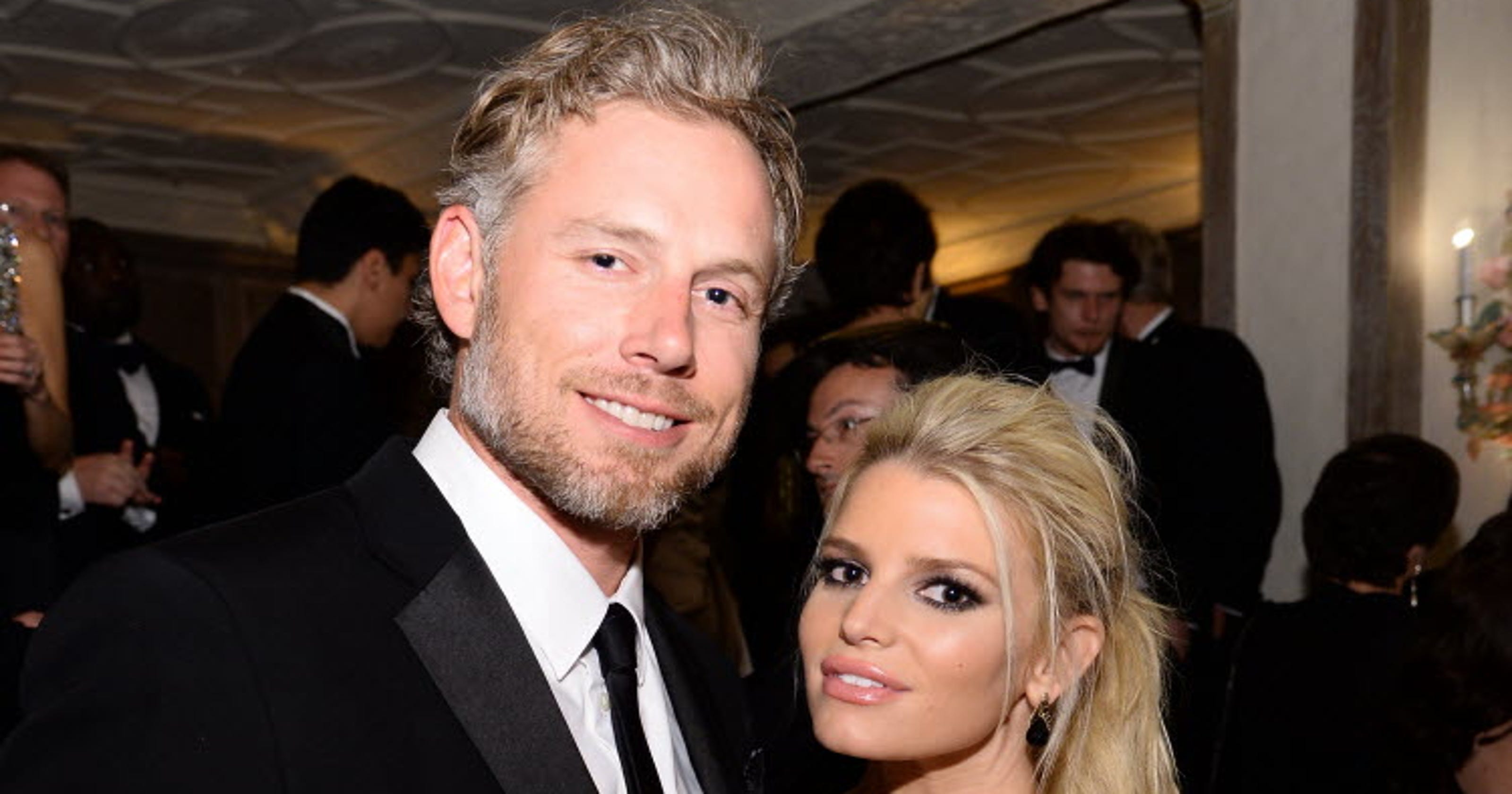 Jessica Simpson marries Eric Johnson