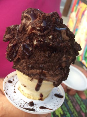 Frisson: Chocolate Abduction with brownie chunks, chocolate "dirt" and chocolate drizzle.