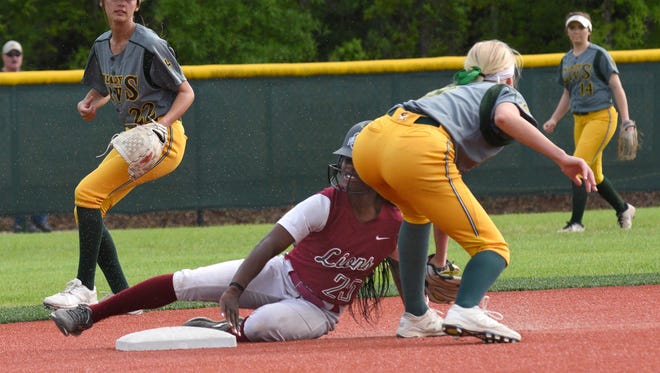 Ouachita topped Calvary Monday in a battle of No. 1 teams in two different classes.