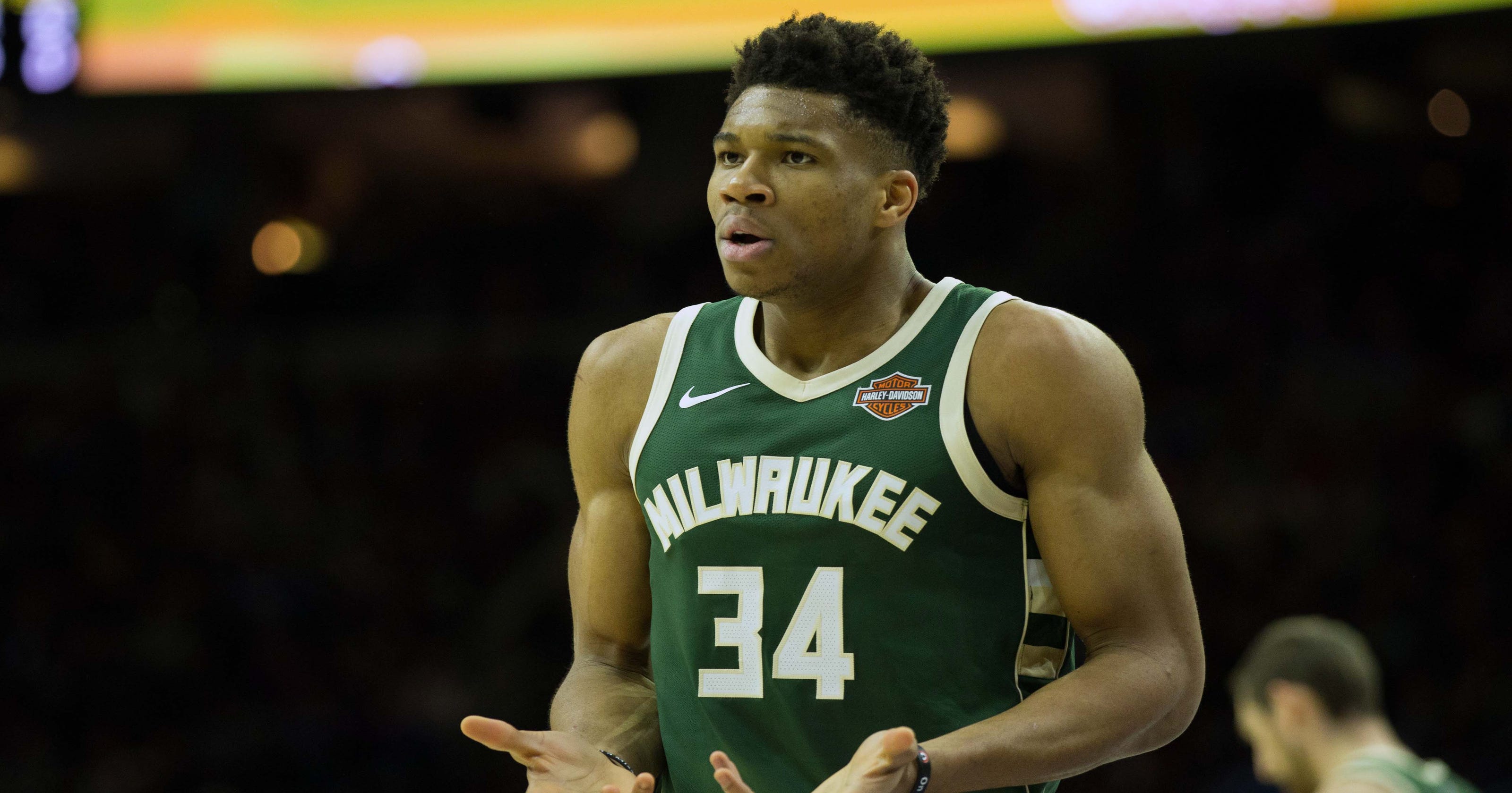Giannis Antetokounmpo left waiting for tacos after game-winning shot