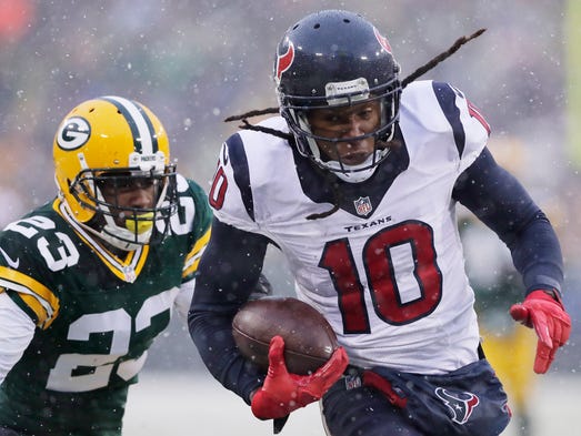 Houston Texans wide receiver DeAndre Hopkins (10) runs
