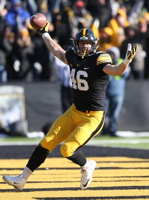 Iowa's George Kittle is now a Sports Illustrated coverboy.