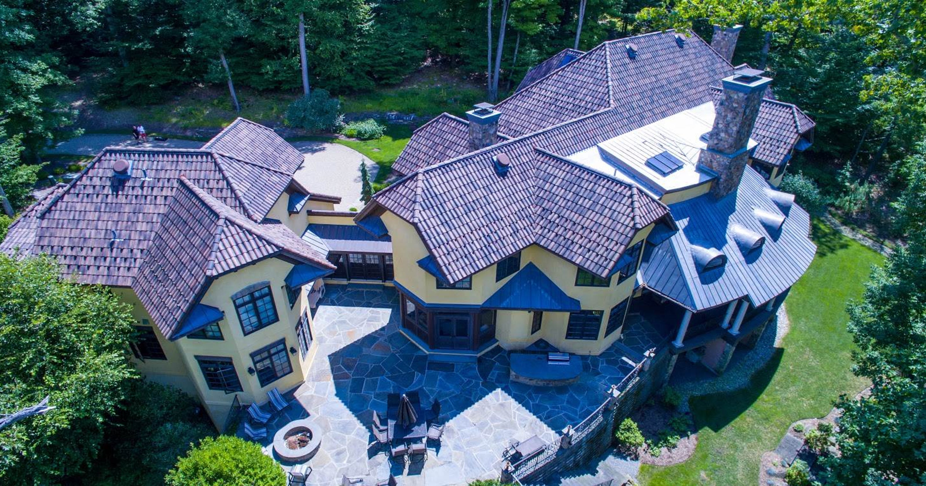 Under the 'Tuscan' sun, in Sloatsburg