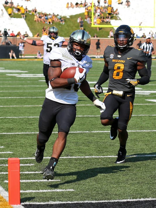 Defense Blough Shine As Purdue Throttles Missouri 35 3