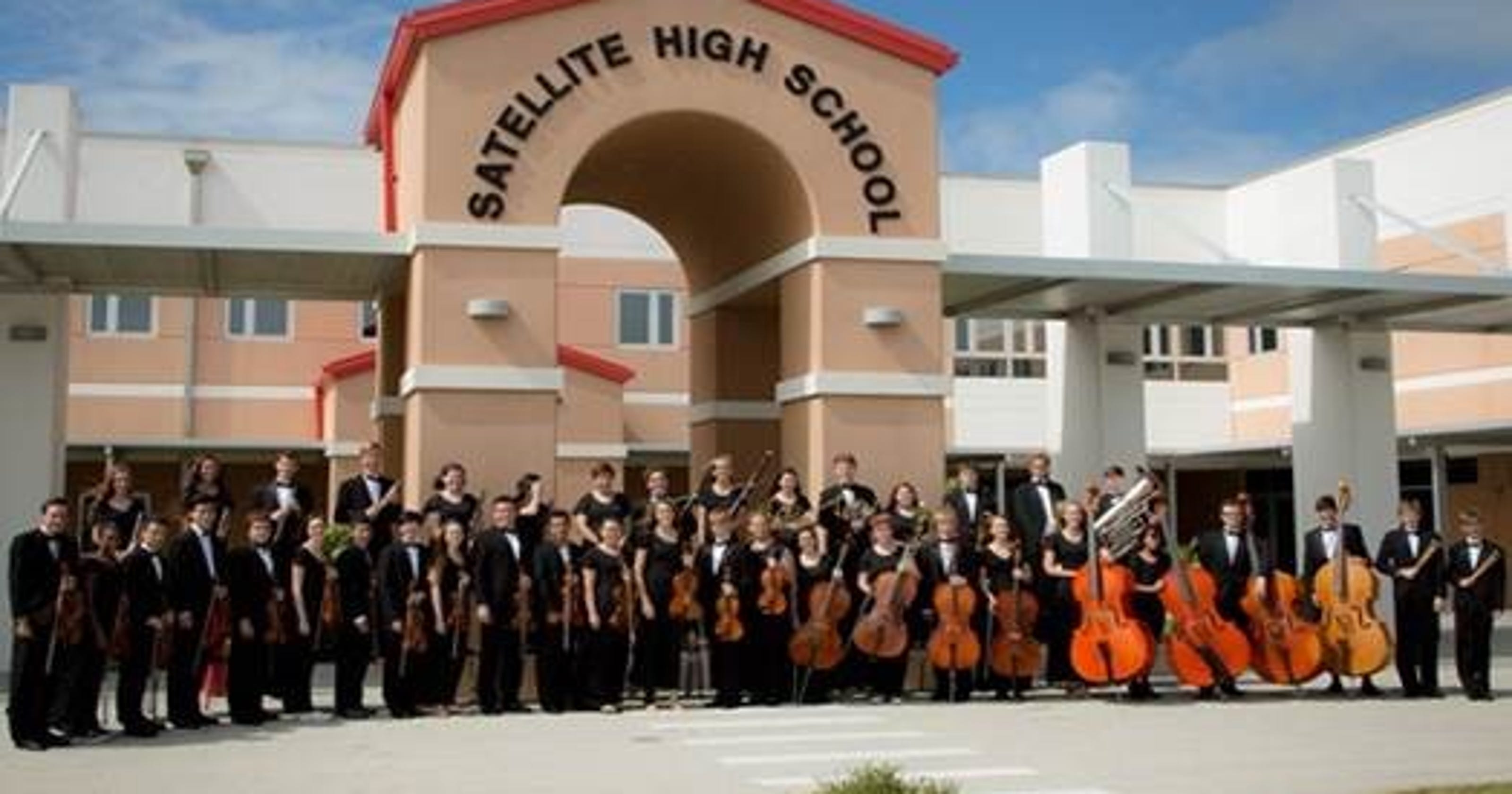 Satellite High accepting apps for fine arts program