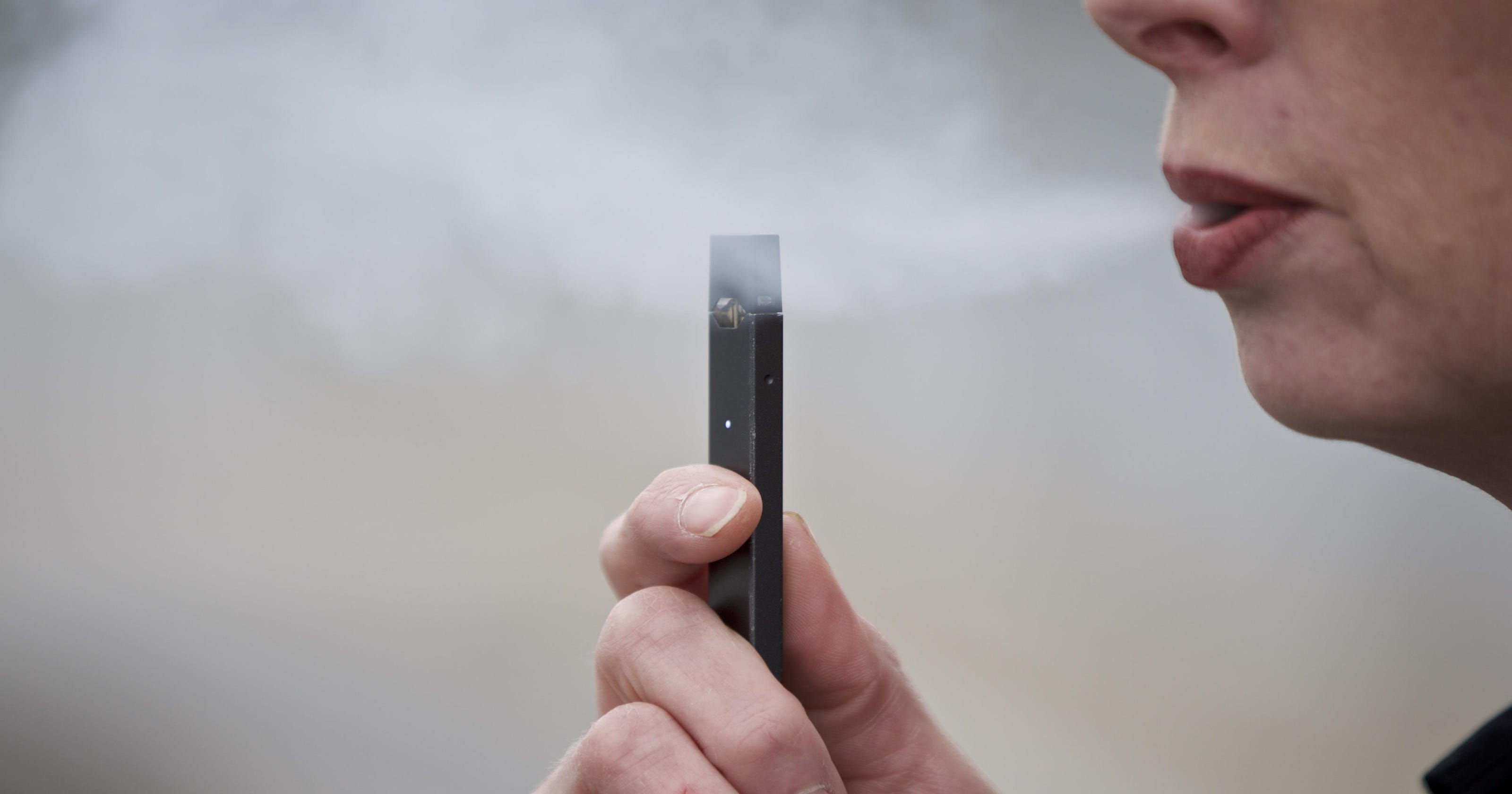Juul vape pen may be ‘worst for kids, best for smokers’