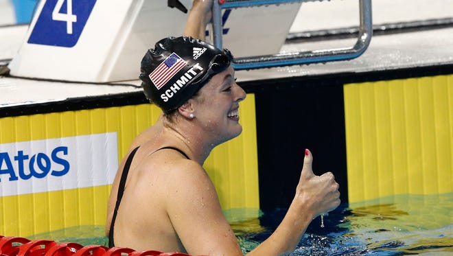 Allison Schmitt celebrating after her 200-meter freestyle win at the 2015 Pan American Games.