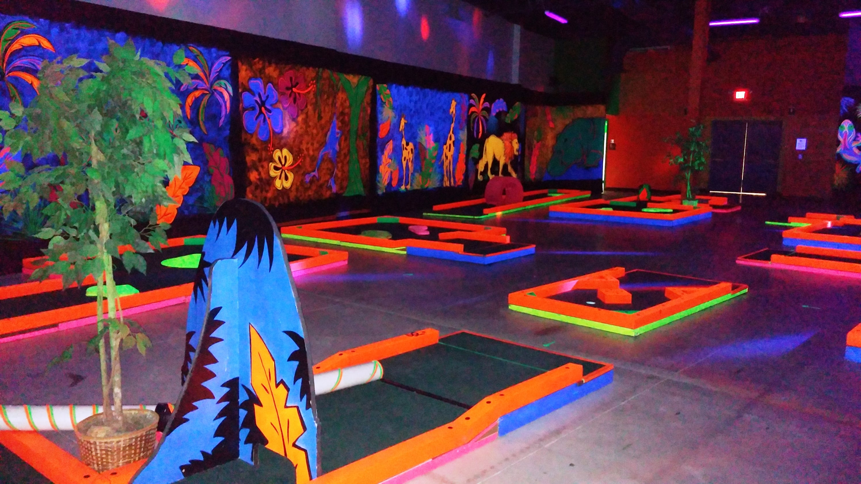 Glowinthedark miniature golf opens at Centerra