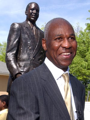    Wed, 23 Apr 03  - Mayor Willie W. Herenton (cq) was all smiles after a life sized statue of him was unveiled in front of the Dr. Willie W. Herenton Renaissance Center on Walker Avenue.  The statue, which was done by sculptor Eddie Dixon, was paid for by private funds. Photo by Dave Darnell/The Commercial Appealassessment