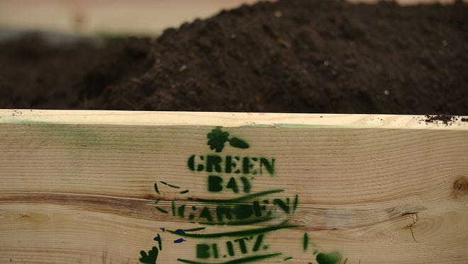 Green Bay Garden Blitz is looking for volunteers to help deliver and install raised bed boxes in April.