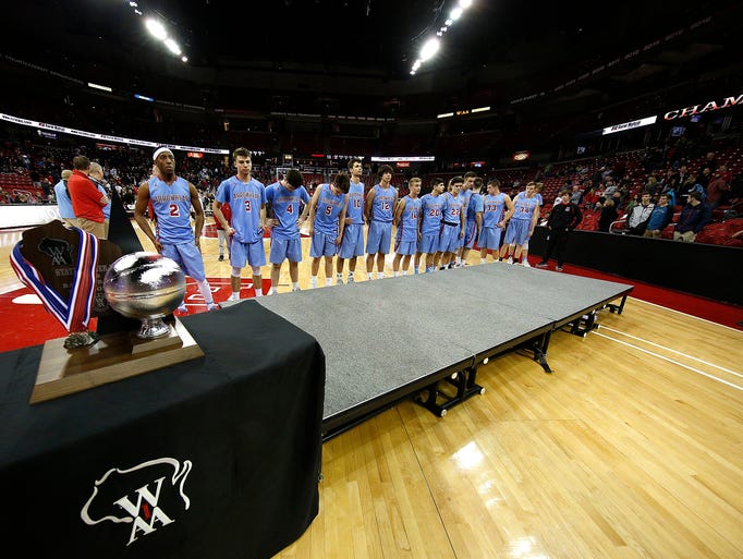 Arrowhead players react during the awards ceremony