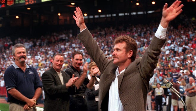 Robin Yount (right), Gorman Thomas, Jim Gantner and Paul Molitor are among the former Brewers players who are scheduled to attend a ceremony honoring the 1982 World Series team.