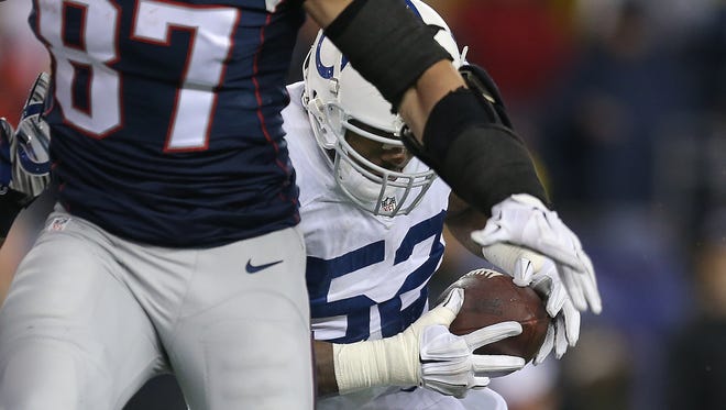 Did Deflate-gate start with this interception by Indianapolis Colts inside linebacker D'Qwell Jackson?