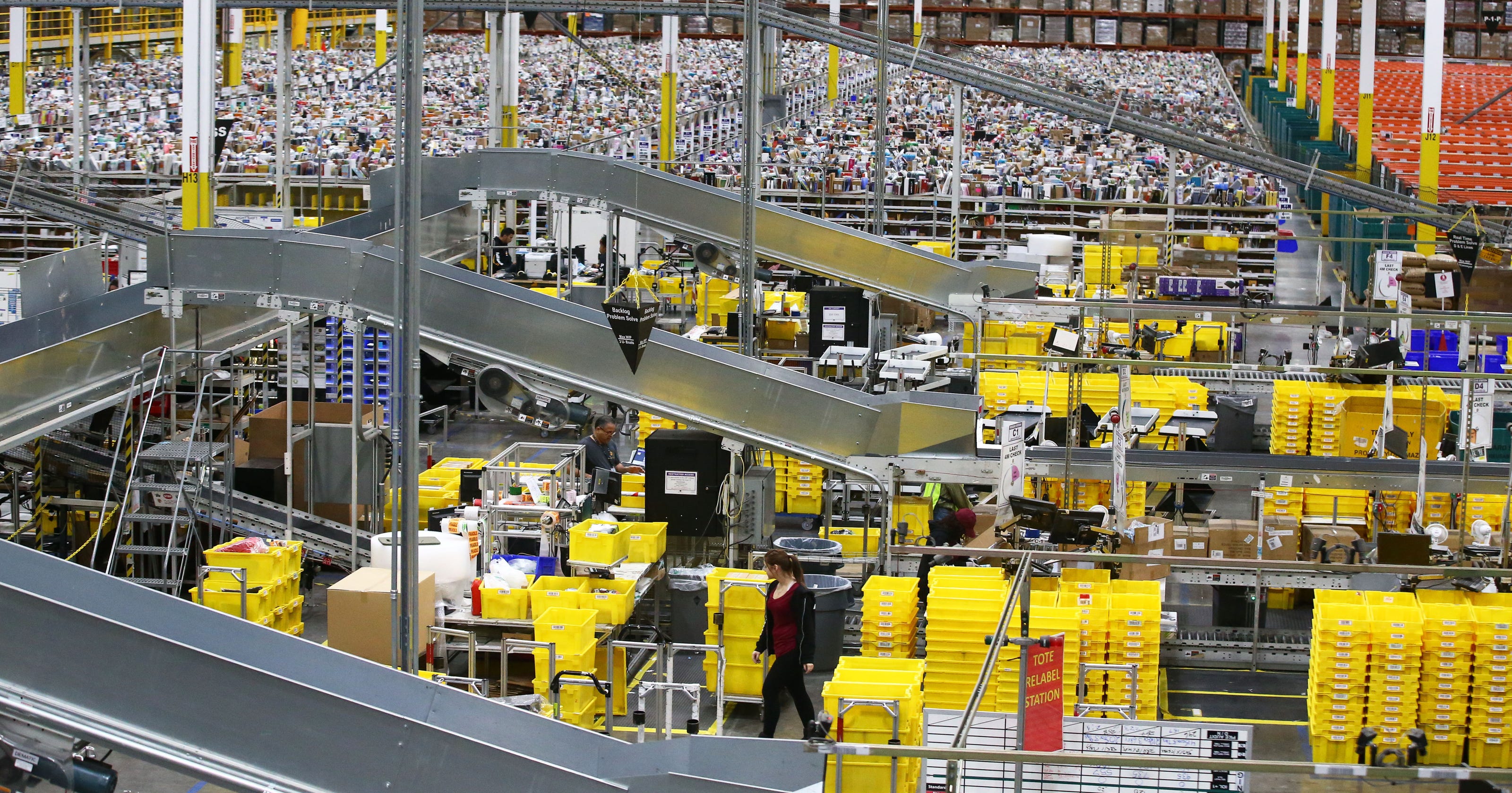 Amazon adds more than 1K jobs at new Phoenixarea distribution center
