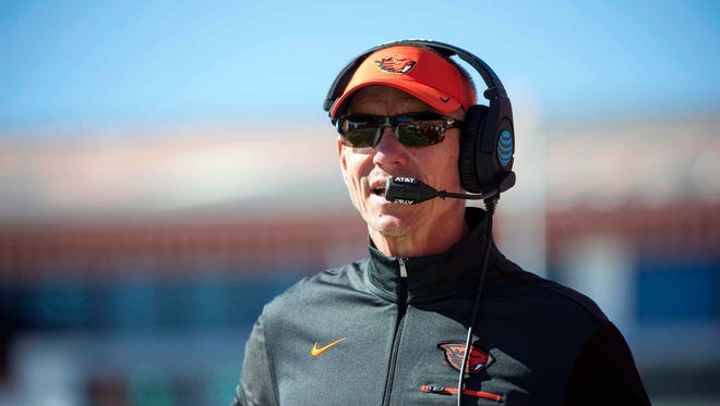 Oregon State Beavers head coach Gary Andersen reacts during the third quarter at Reser Stadium.