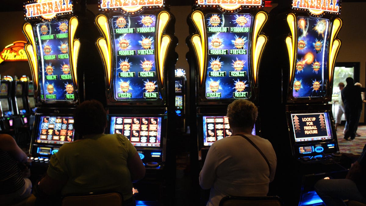 Florida House bill would prohibit slot machines in Lee County