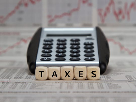 Since many of us wait until the last minute to arrange all our paperwork, digital filing is a real life-saver.