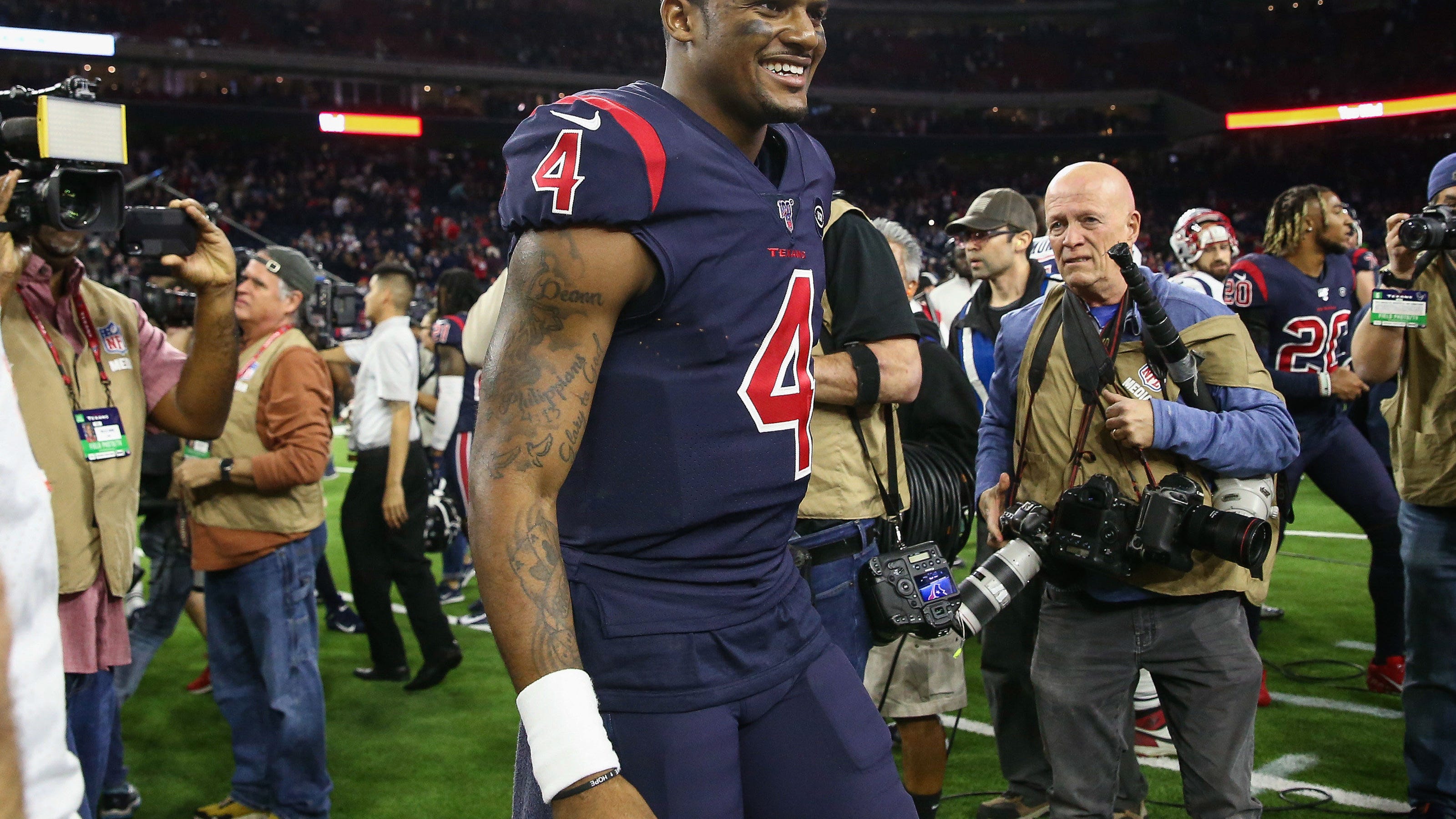 Highest Paid Quarterbacks In Nfl Ranking Qbs By Salary In 2020 Season