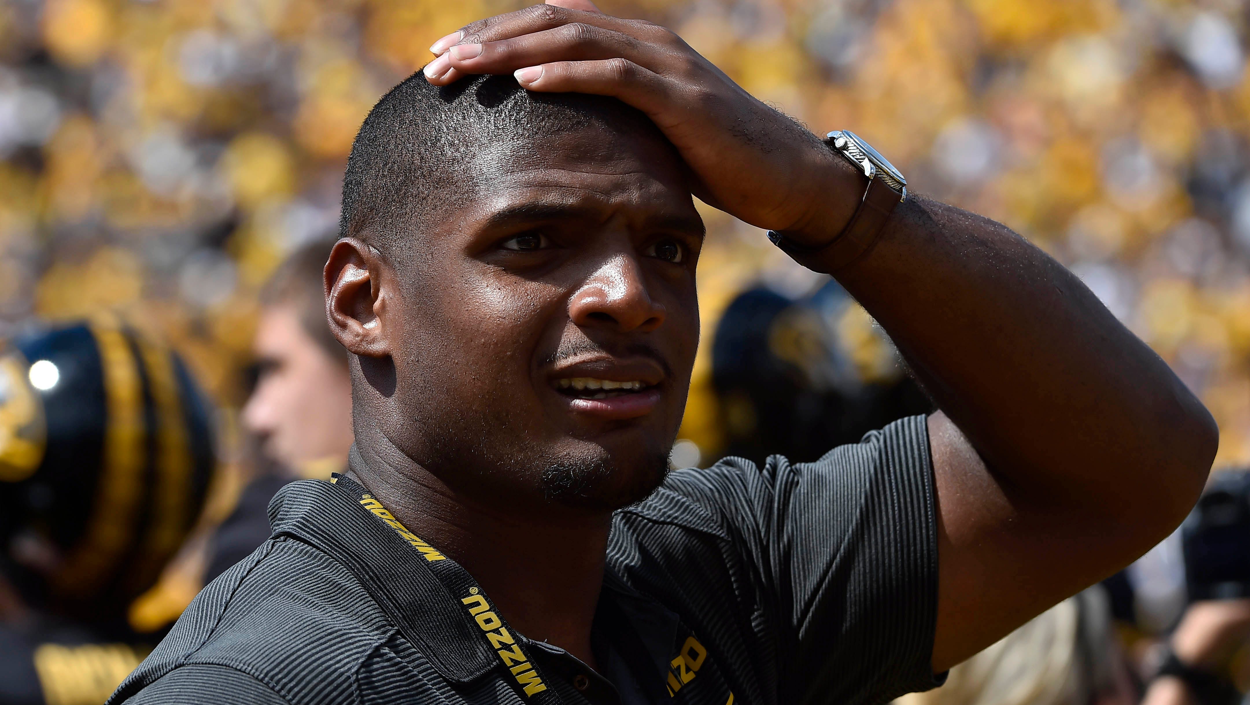 Cowboys sign Michael Sam to practice squad