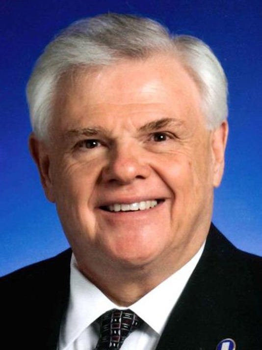 power f-15 plant Sen. board TVA Ken bid drops Yager power f-15 plant Sen. board TVA Ken bid drops Yager