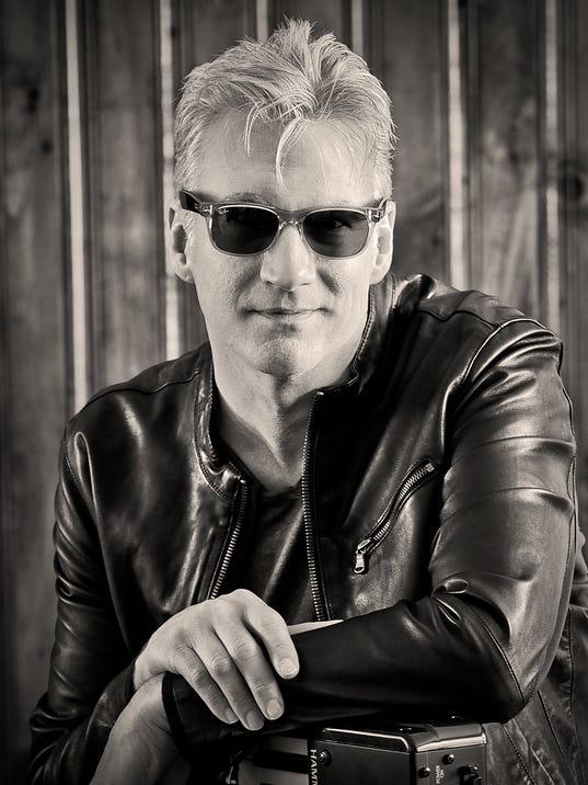 Eliot Lewis, of Hall and Oates, to play Daryl's House