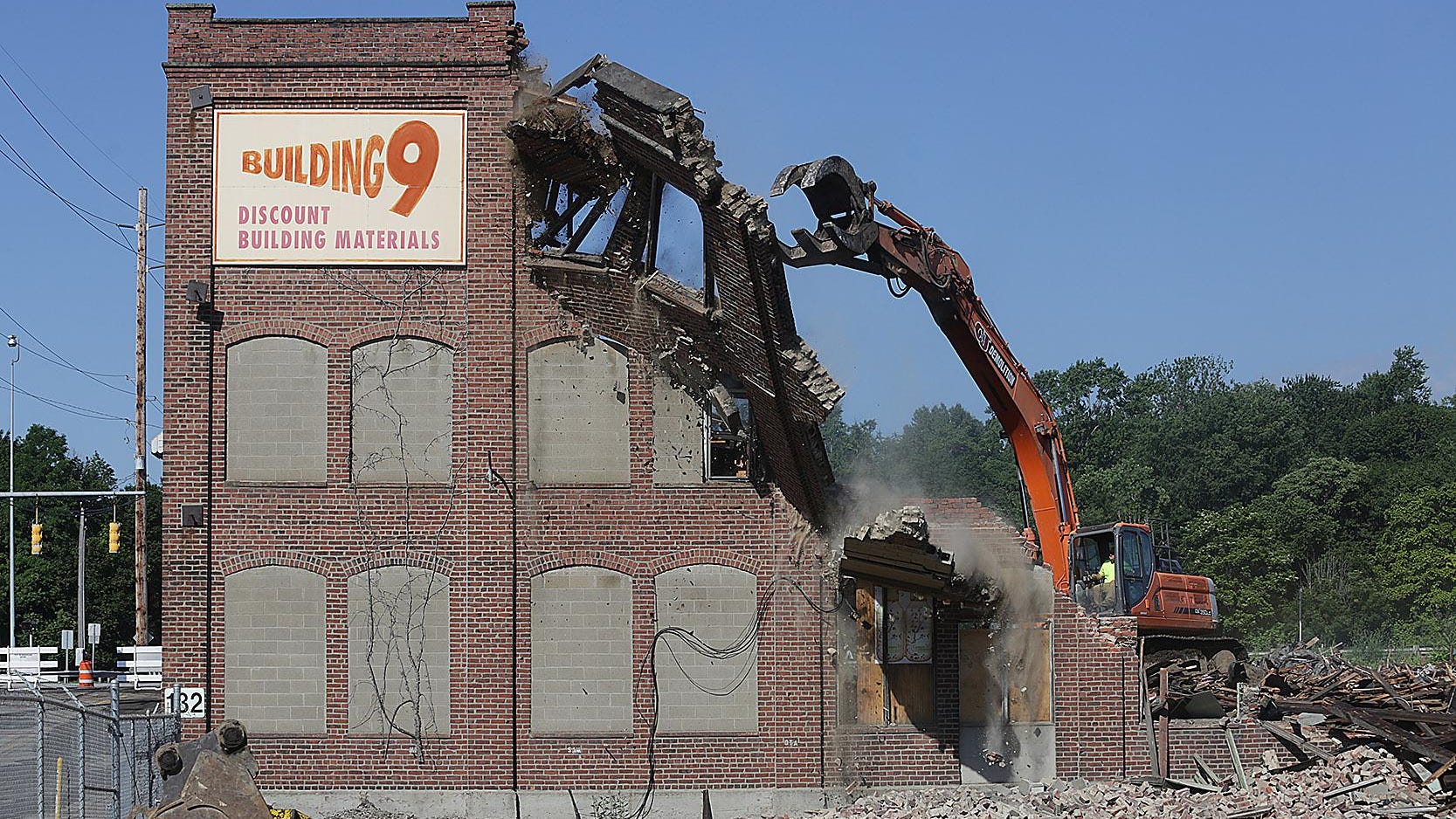 Historic building torn down in Massillon
