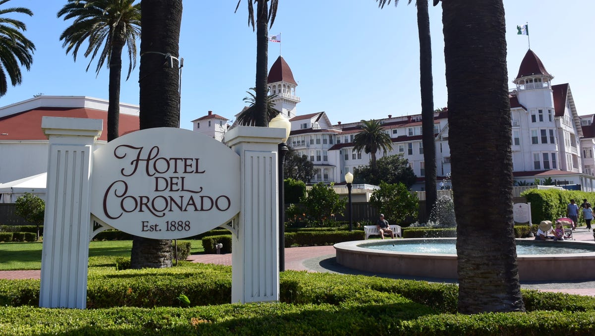 Photo tour San Diego's historic Hotel del Coronado