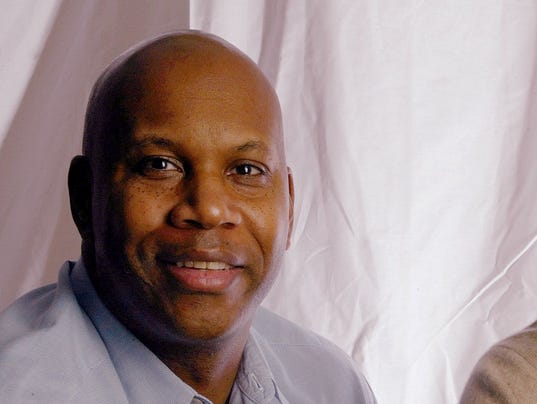 Ex-NBA player Kermit Washington pleads guilty to stealing from charity