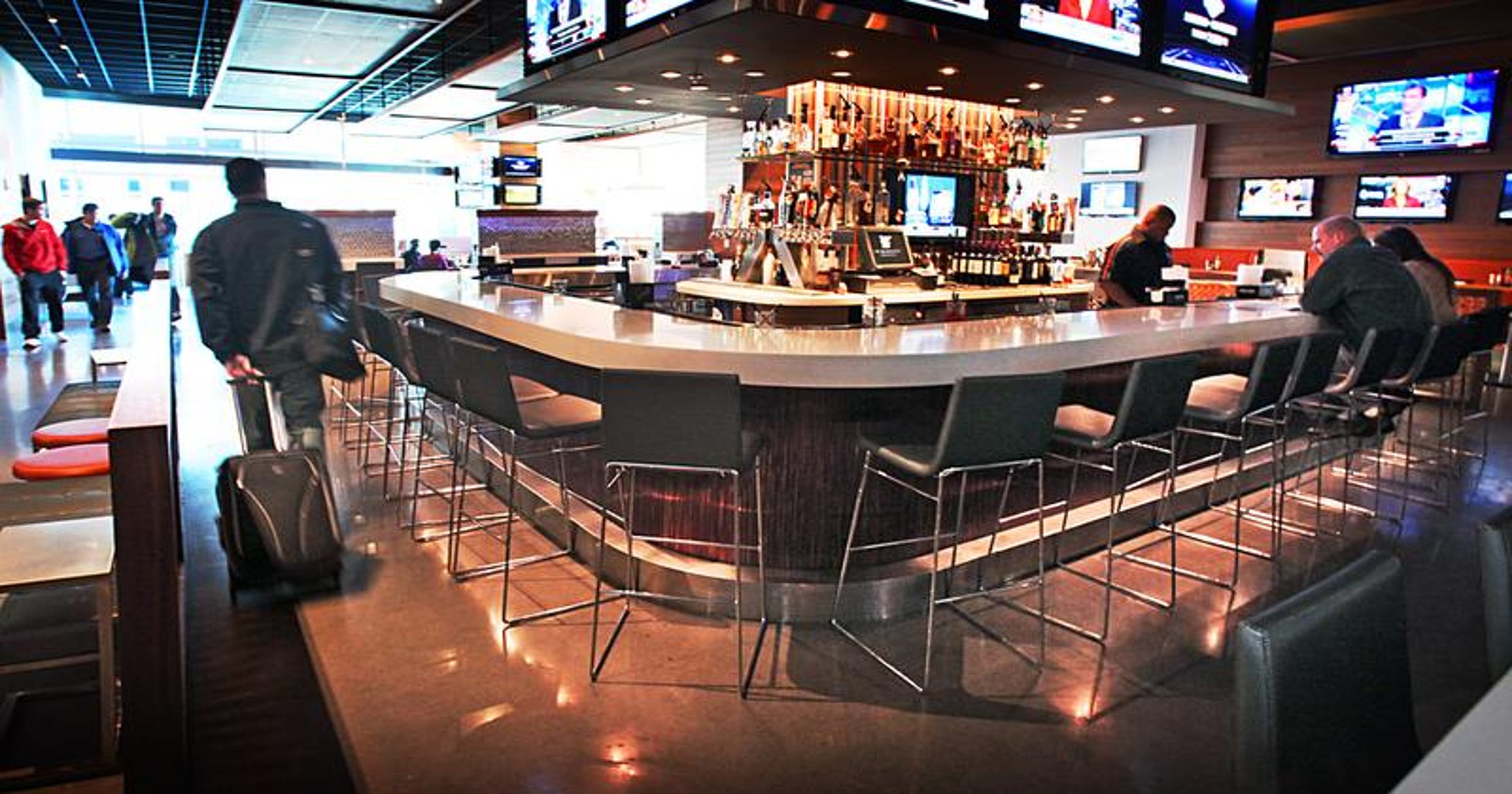20 Indianapolis bars to watch the 2014 Super Bowl