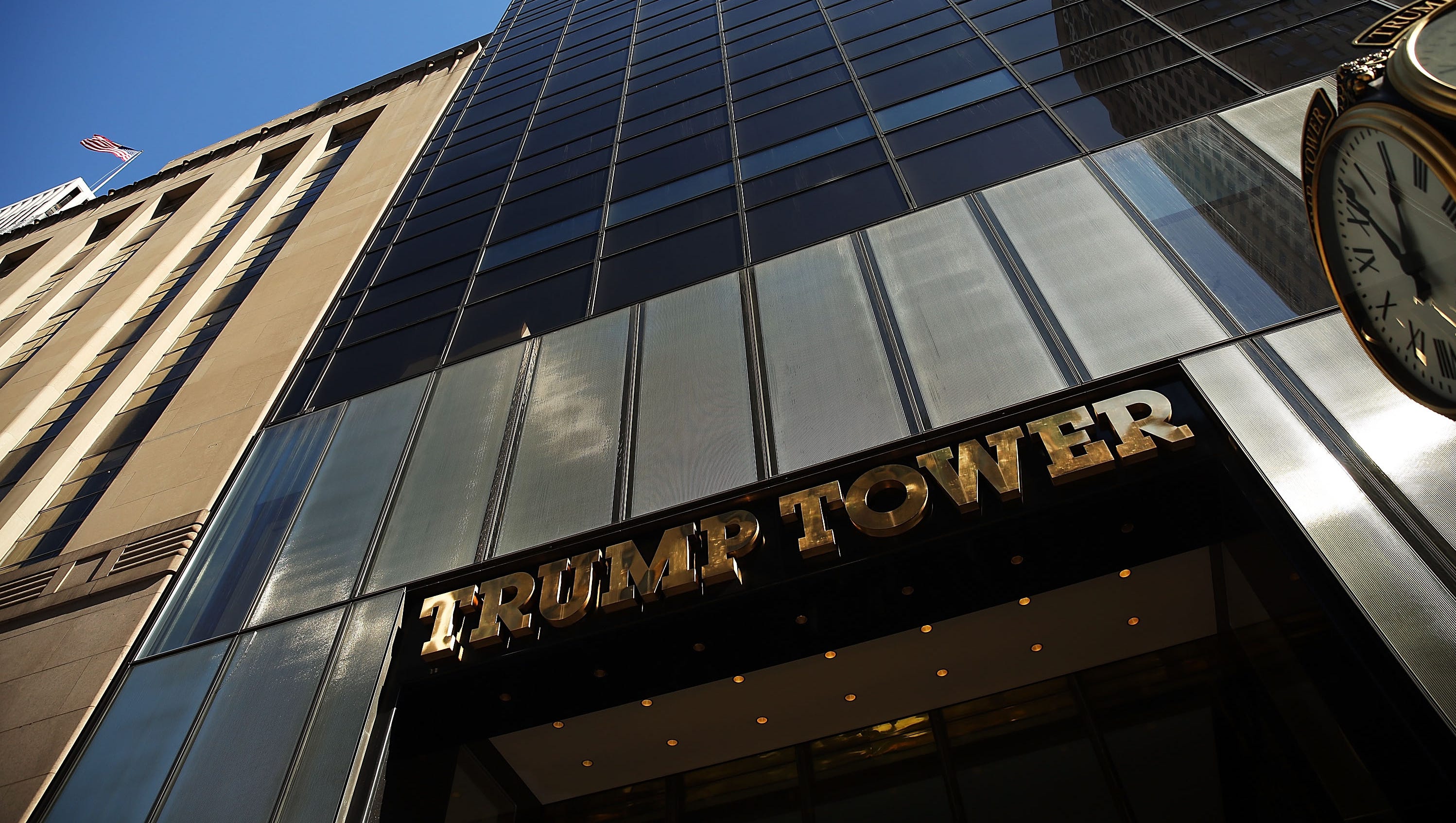 trump tower changed to dump tower on