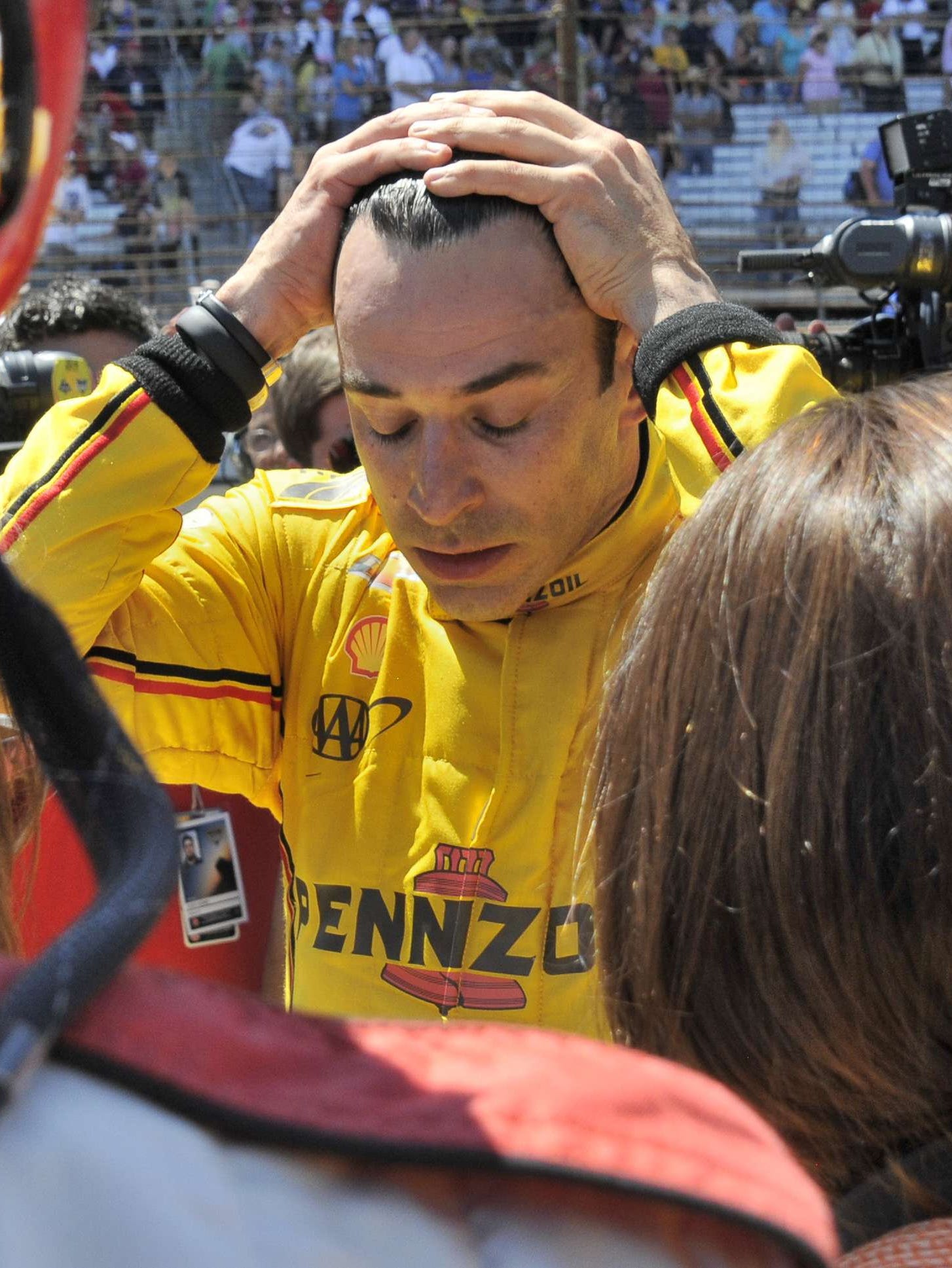 helio castroneves height helio castroneves height