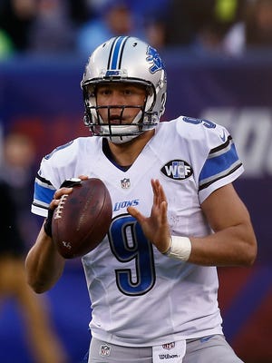 Lions quarterback Matthew Stafford looks to pass against the Giants in the third quarter at MetLife Stadium on Dec. 18, 2016 in East Rutherford, N.J.