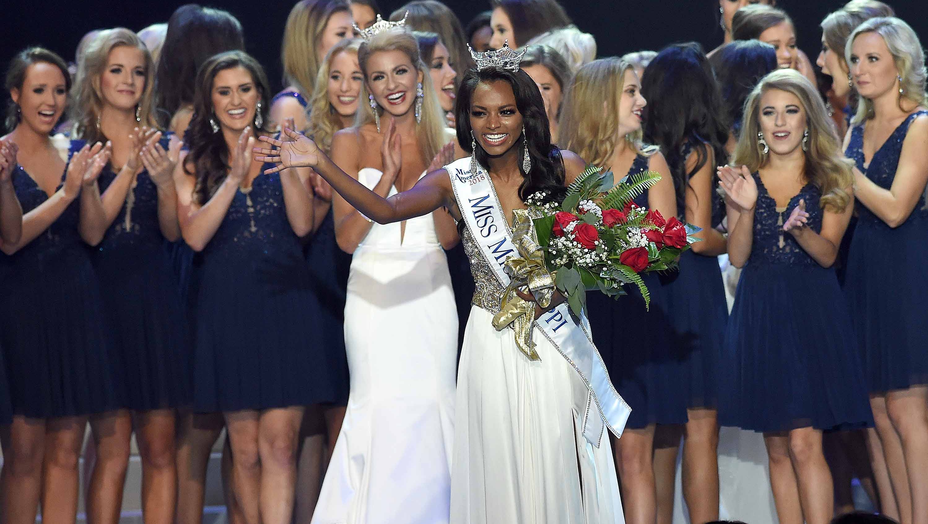Asya Branch crowned Miss Mississippi