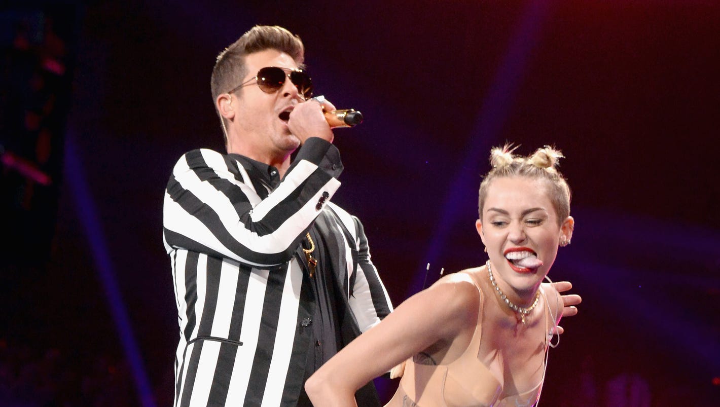 13 Of 2013s Most Awkward Celebrity Moments