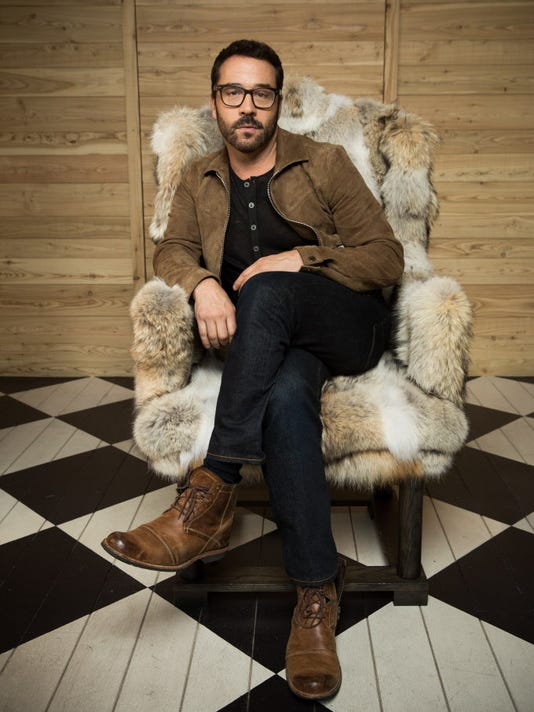 hope hicks dating history