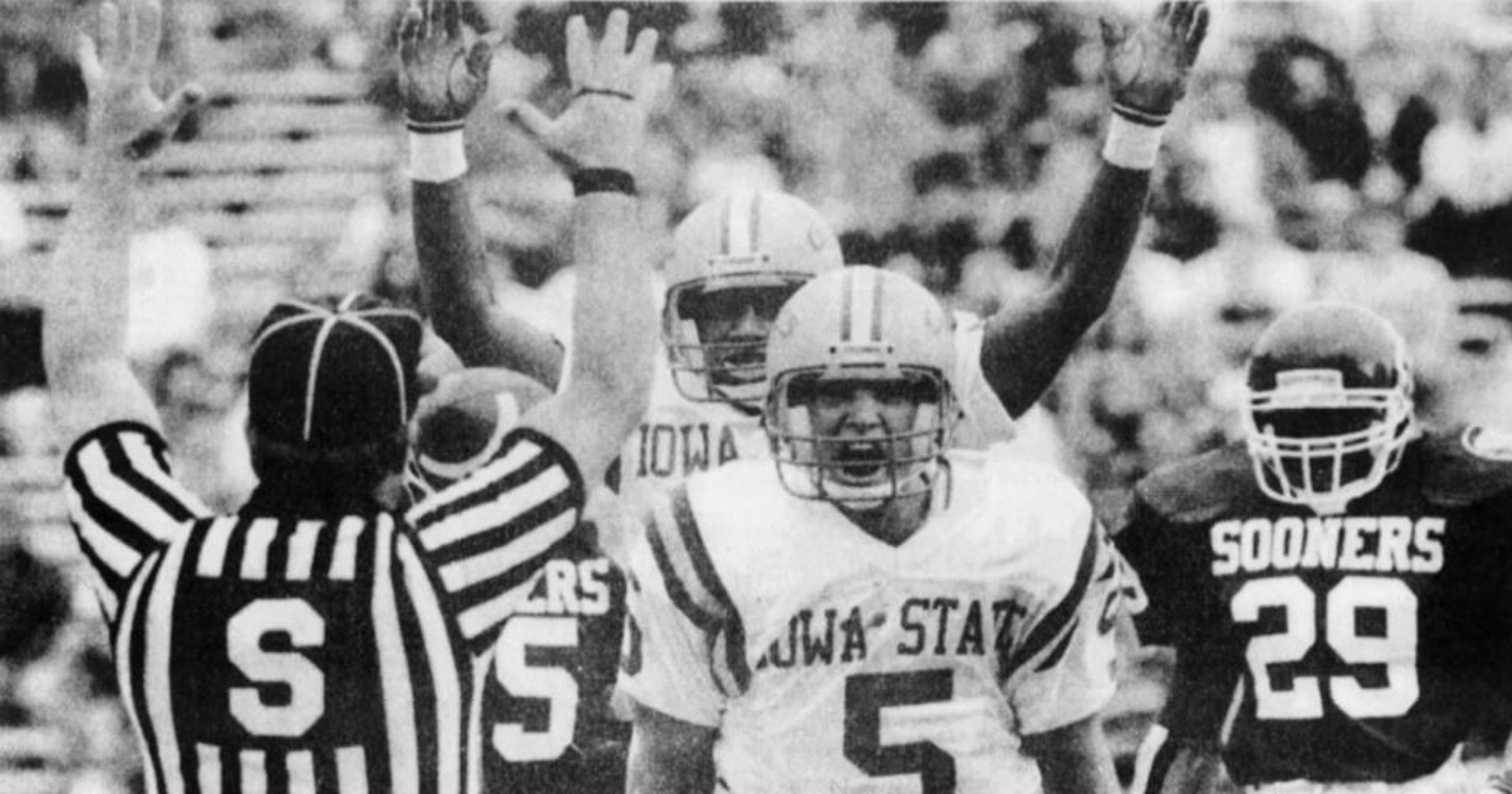 Iowa State Cyclones defeat Oklahoma Sooners in 1990