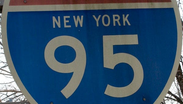 Interstate 95 road sign ( Albert Conte / The Journal News ) Feb 11,2011