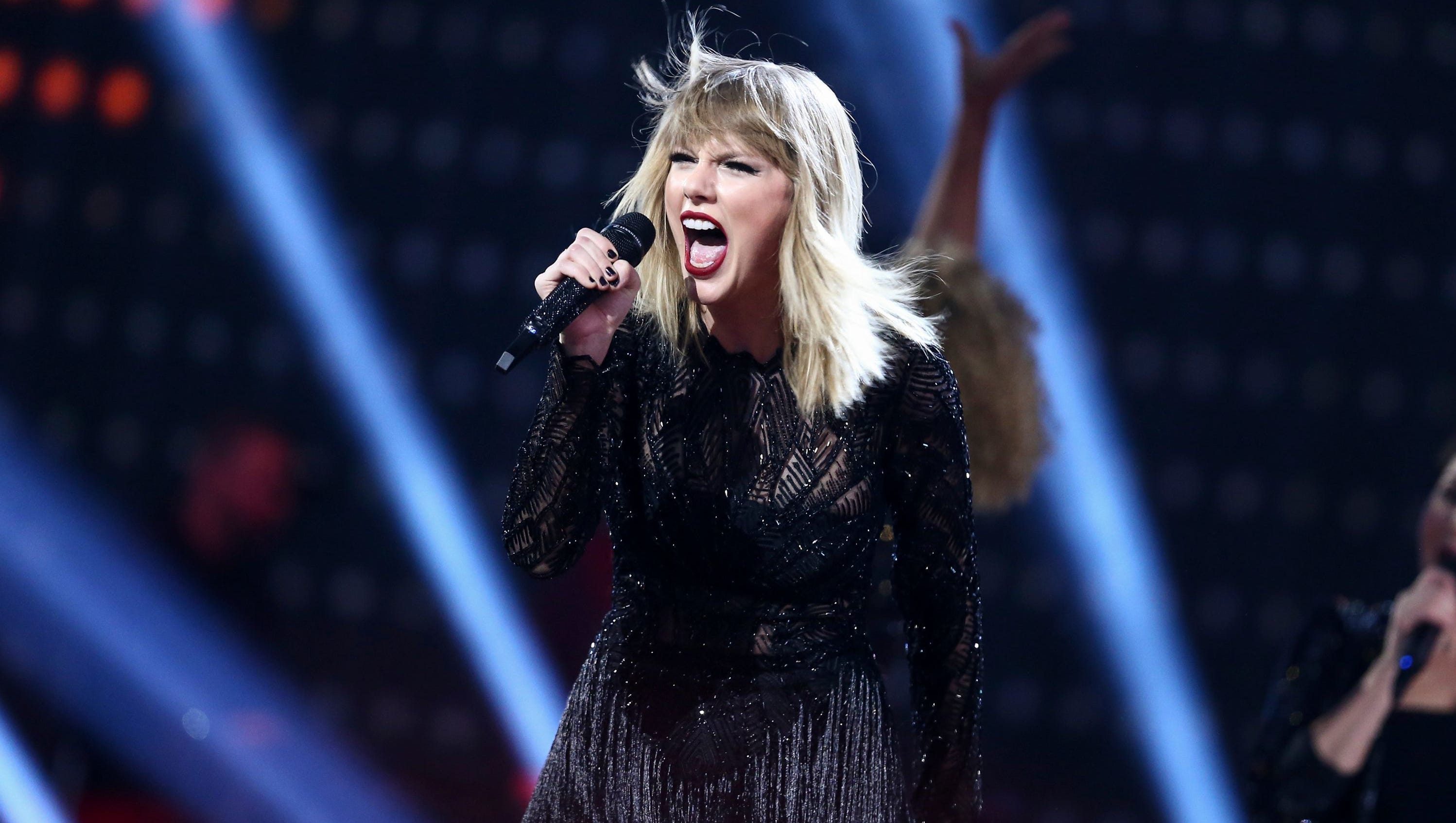 Week In Entertainment Taylor Swifts Reputation Cma Awards