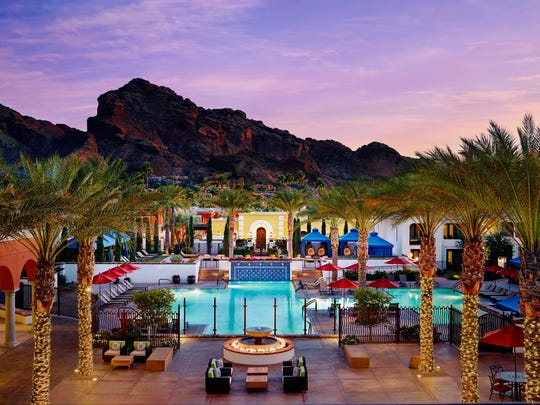 The Omni Scottsdale Resort has holiday activities for kids.