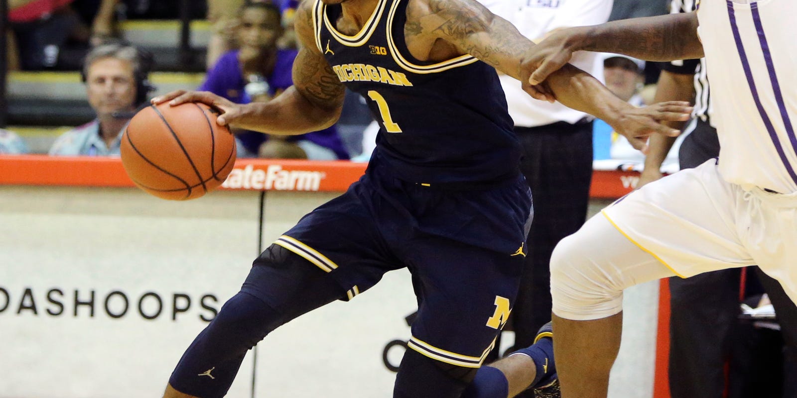Michigan Basketball Stumbles Late In Maui Loses To Lsu 77 75