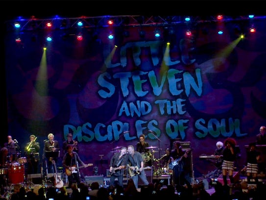 Little Steven Van Zandt and Bruce Springsteen perform