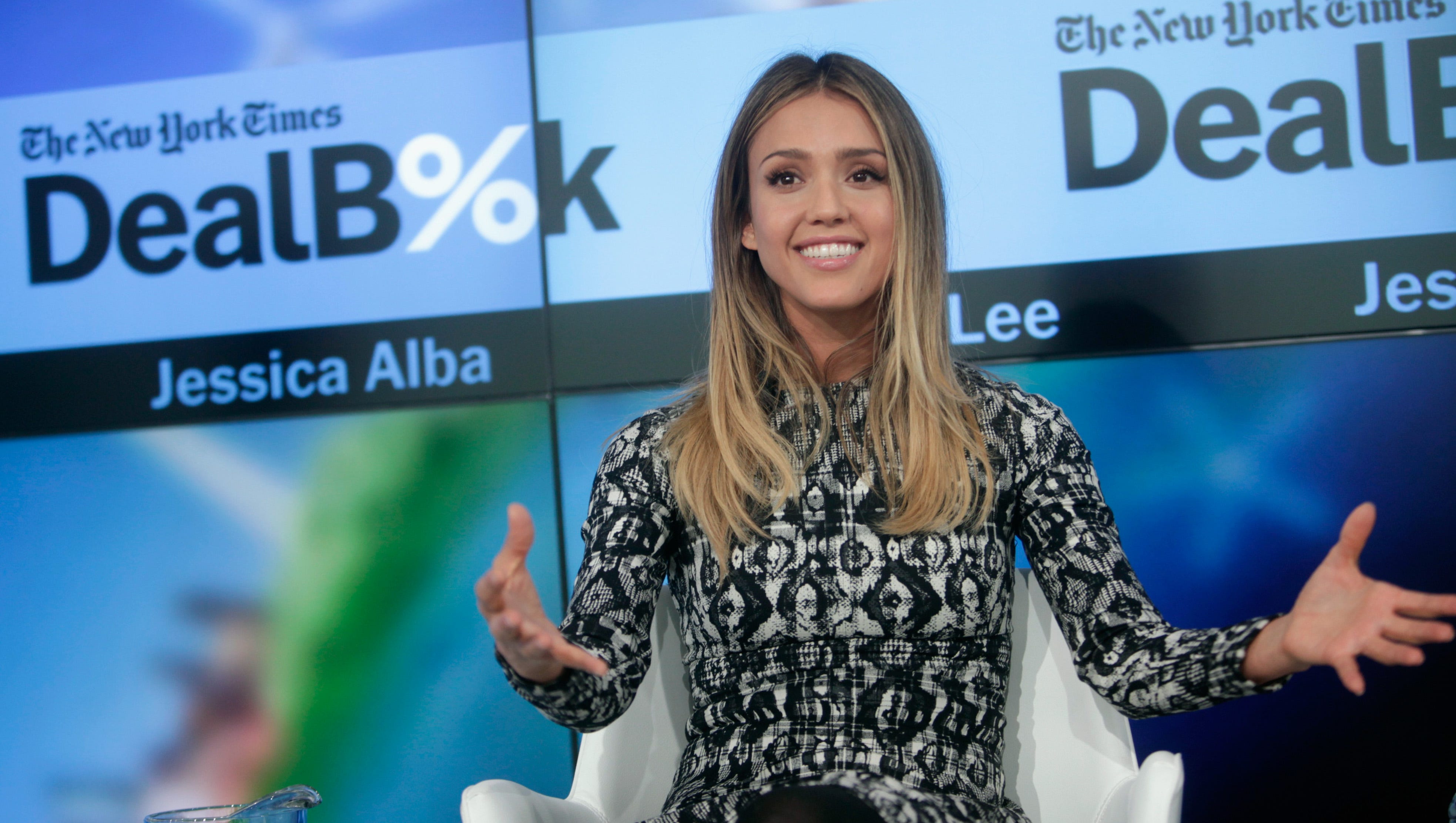 Jessica Alba S Honest Company Under Fire Over Sunscreen